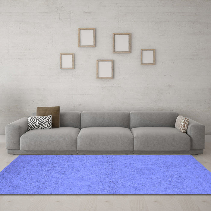 Machine Washable Oriental Blue Industrial Rug in a Living Room, wshurb1103blu
