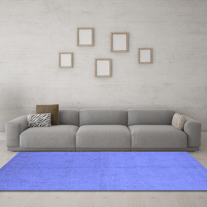 Machine Washable Oriental Blue Industrial Rug in a Living Room, wshurb1104blu