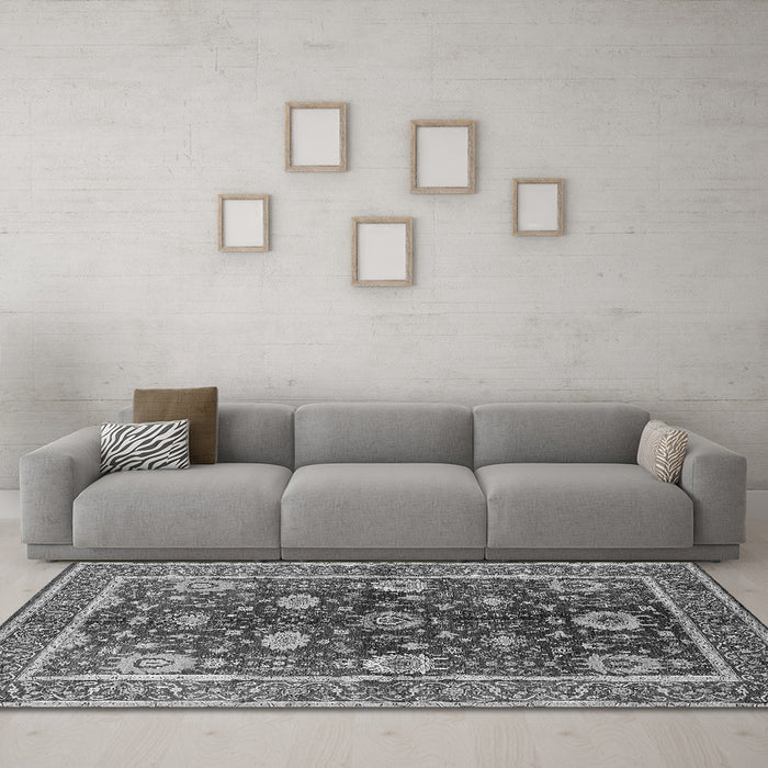Machine Washable Oriental Gray Industrial Rug in a Living Room,, wshurb1107gry