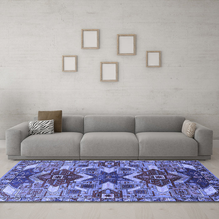 Machine Washable Oriental Blue Industrial Rug in a Living Room, wshurb1108blu