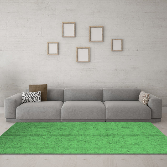 Machine Washable Oriental Emerald Green Industrial Area Rugs in a Living Room,, wshurb1109emgrn