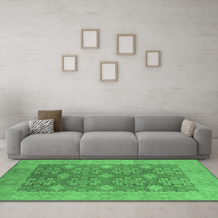Machine Washable Oriental Emerald Green Industrial Area Rugs in a Living Room,, wshurb1111emgrn