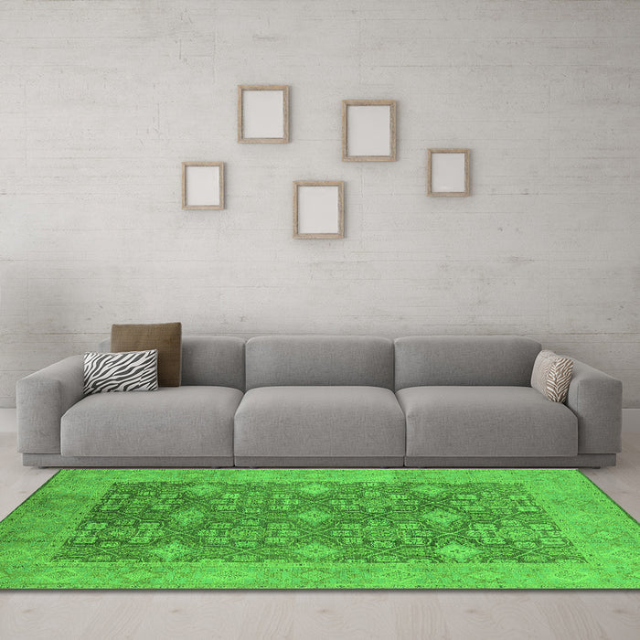 Machine Washable Oriental Green Industrial Area Rugs in a Living Room,, wshurb1111grn