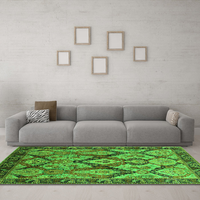 Machine Washable Oriental Green Industrial Area Rugs in a Living Room,, wshurb1112grn
