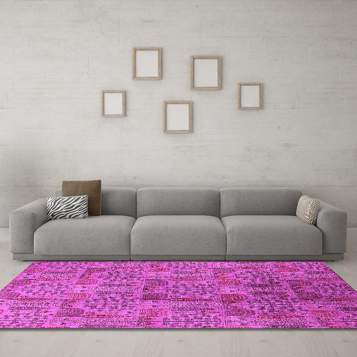 Machine Washable Oriental Pink Industrial Rug in a Living Room, wshurb1114pnk