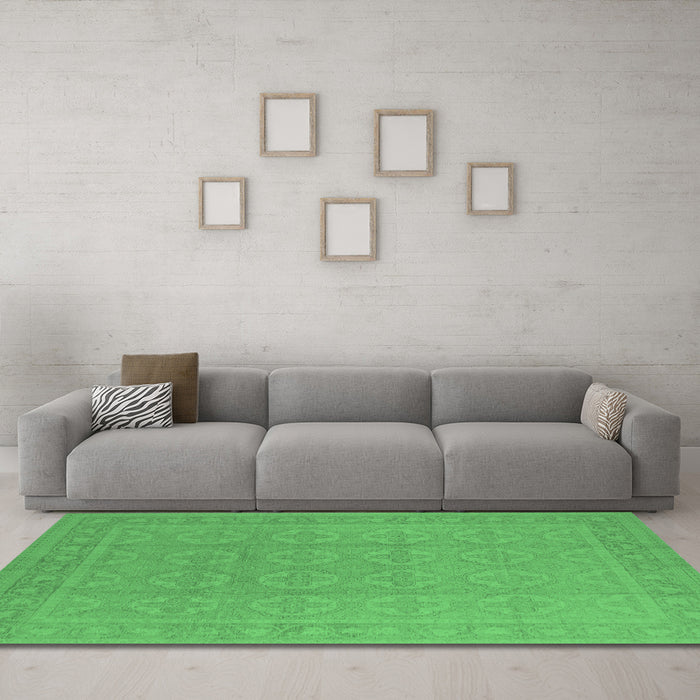 Machine Washable Oriental Emerald Green Industrial Area Rugs in a Living Room,, wshurb1115emgrn