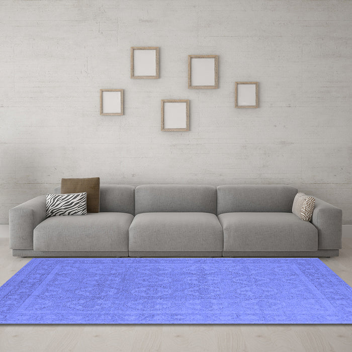 Machine Washable Oriental Blue Industrial Rug in a Living Room, wshurb1115blu