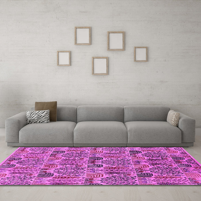 Machine Washable Oriental Pink Industrial Rug in a Living Room, wshurb1116pnk