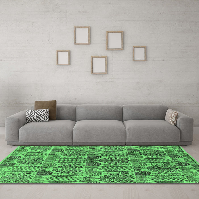 Machine Washable Oriental Emerald Green Industrial Area Rugs in a Living Room,, wshurb1116emgrn
