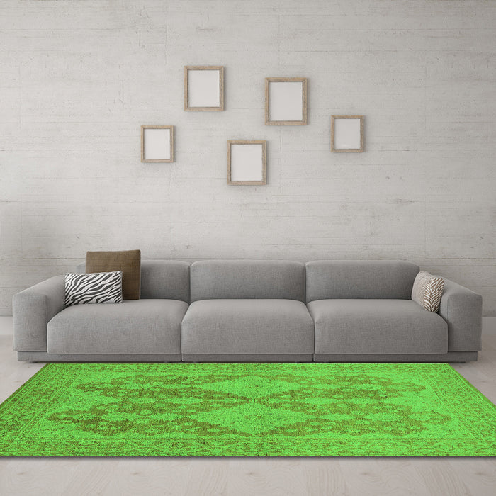 Machine Washable Oriental Green Industrial Area Rugs in a Living Room,, wshurb1117grn