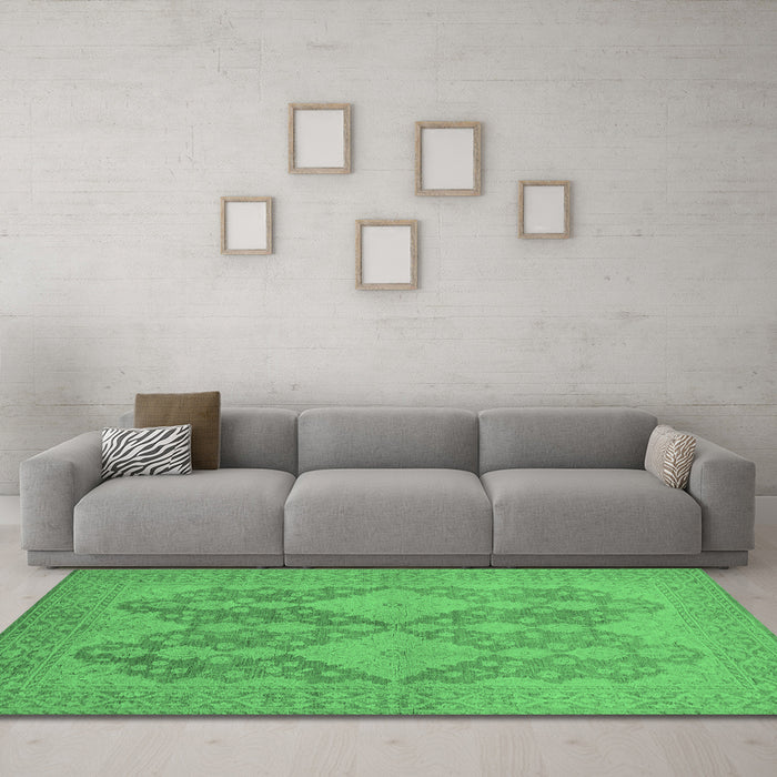 Machine Washable Oriental Emerald Green Industrial Area Rugs in a Living Room,, wshurb1117emgrn