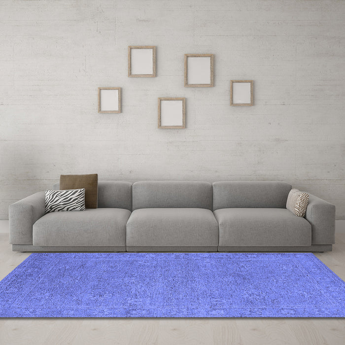 Machine Washable Oriental Blue Industrial Rug in a Living Room, wshurb1118blu