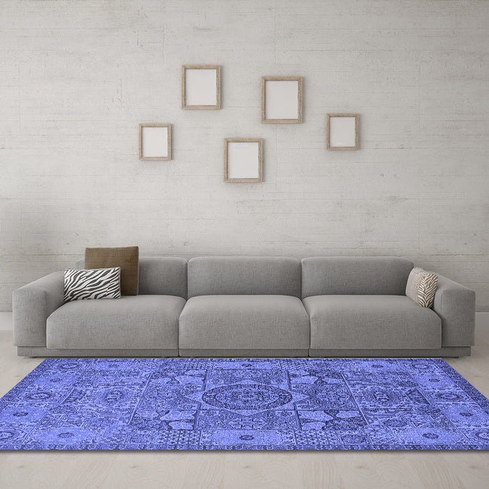 Machine Washable Oriental Blue Industrial Rug in a Living Room, wshurb1122blu