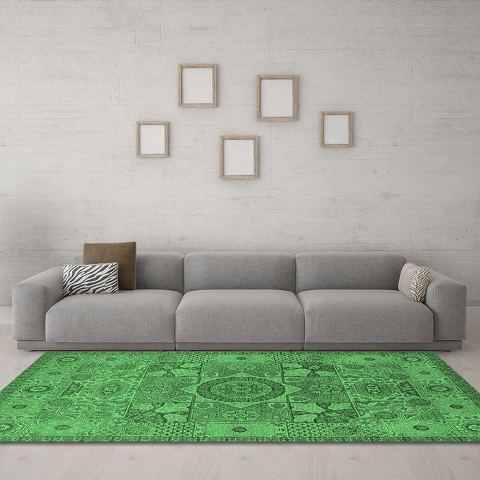 Machine Washable Oriental Emerald Green Industrial Area Rugs in a Living Room,, wshurb1122emgrn