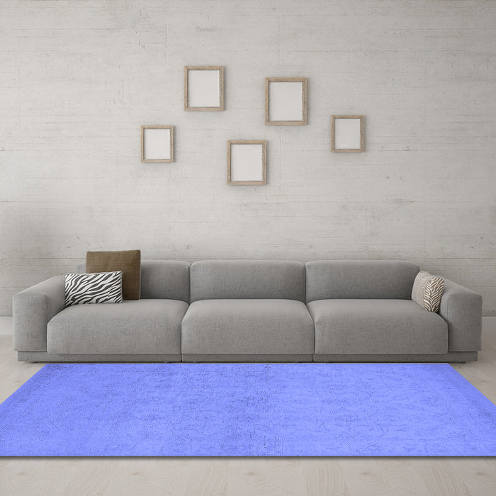 Machine Washable Oriental Blue Industrial Rug in a Living Room, wshurb1123blu