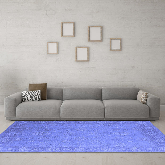 Machine Washable Oriental Blue Industrial Rug in a Living Room, wshurb1125blu