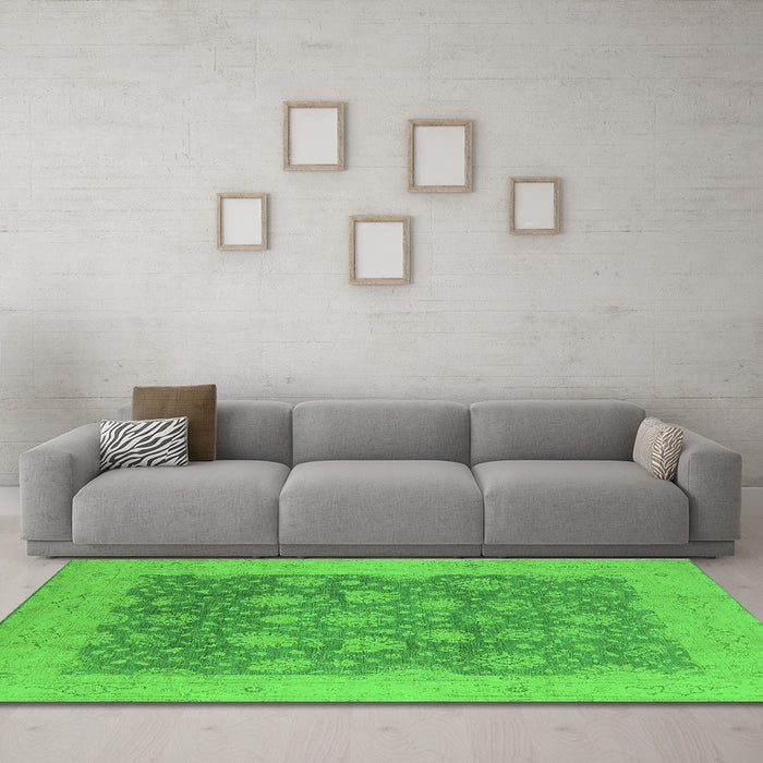 Machine Washable Oriental Green Industrial Area Rugs in a Living Room,, wshurb1126grn