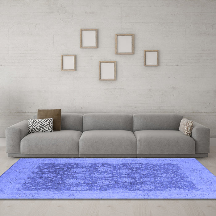 Machine Washable Oriental Blue Industrial Rug in a Living Room, wshurb1126blu