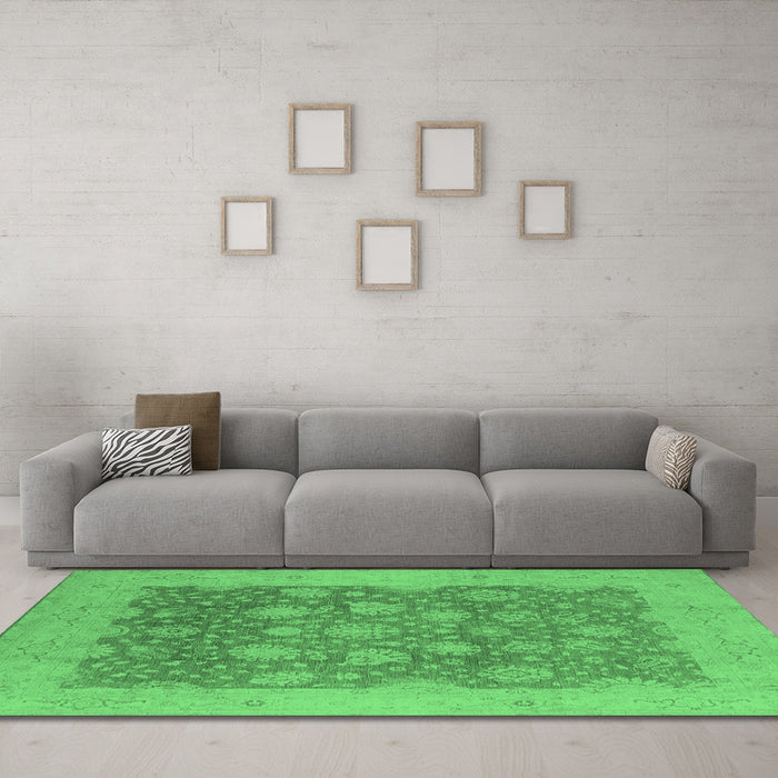 Machine Washable Oriental Emerald Green Industrial Area Rugs in a Living Room,, wshurb1126emgrn