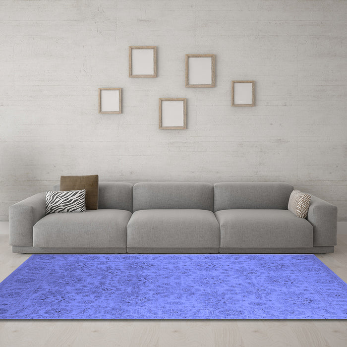 Machine Washable Oriental Blue Industrial Rug in a Living Room, wshurb1127blu
