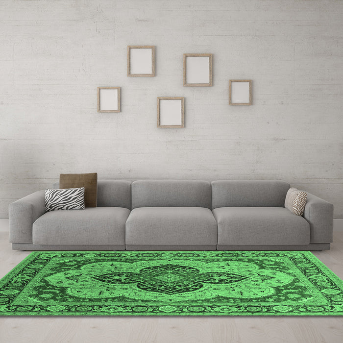 Machine Washable Oriental Emerald Green Industrial Area Rugs in a Living Room,, wshurb1130emgrn