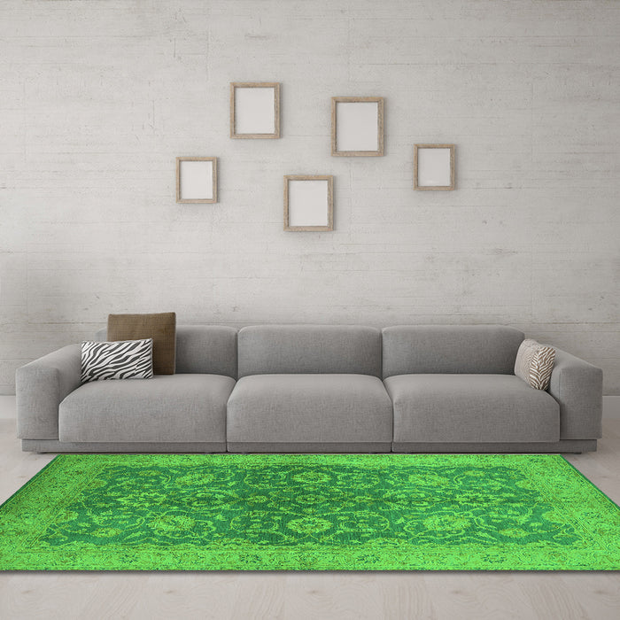 Machine Washable Oriental Green Industrial Area Rugs in a Living Room,, wshurb1133grn