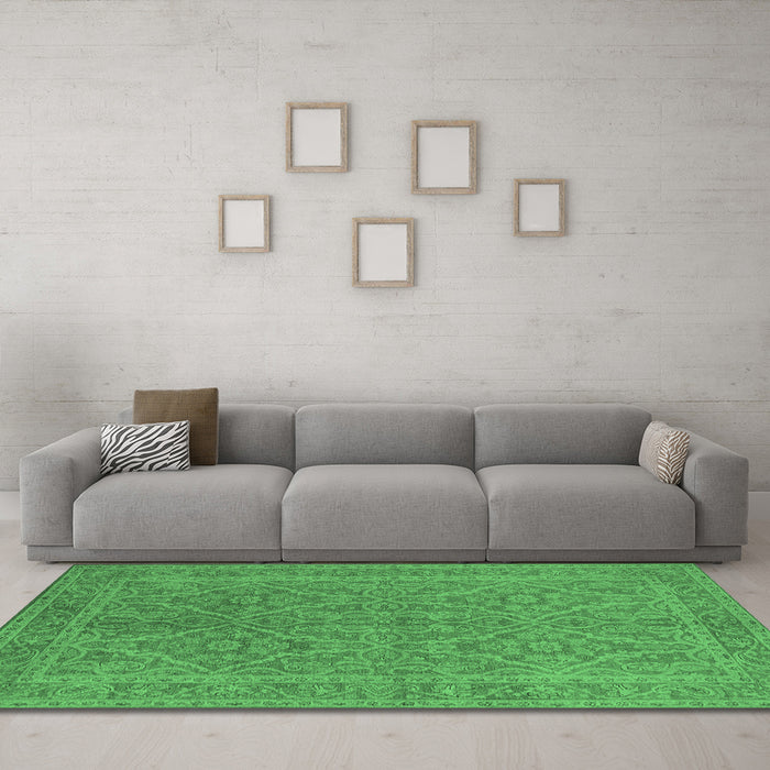 Machine Washable Oriental Emerald Green Industrial Area Rugs in a Living Room,, wshurb1134emgrn