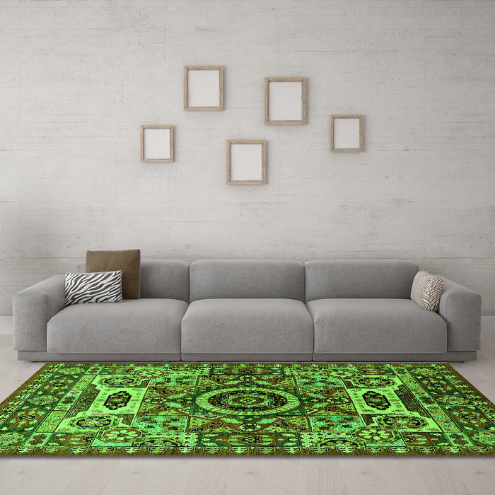 Machine Washable Oriental Green Industrial Area Rugs in a Living Room,, wshurb1135grn