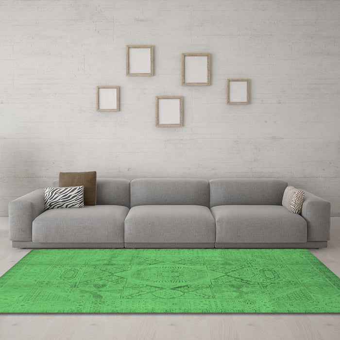 Machine Washable Oriental Emerald Green Industrial Area Rugs in a Living Room,, wshurb1136emgrn