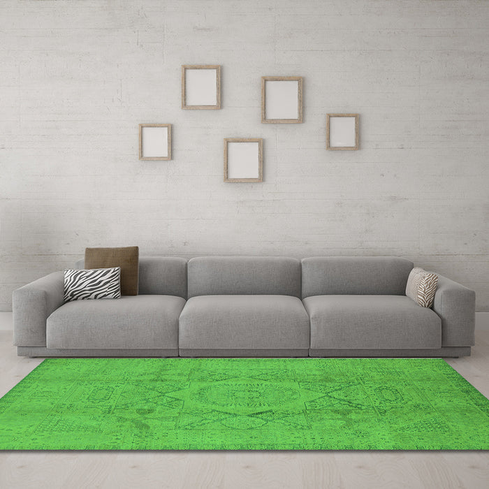 Machine Washable Oriental Green Industrial Area Rugs in a Living Room,, wshurb1136grn