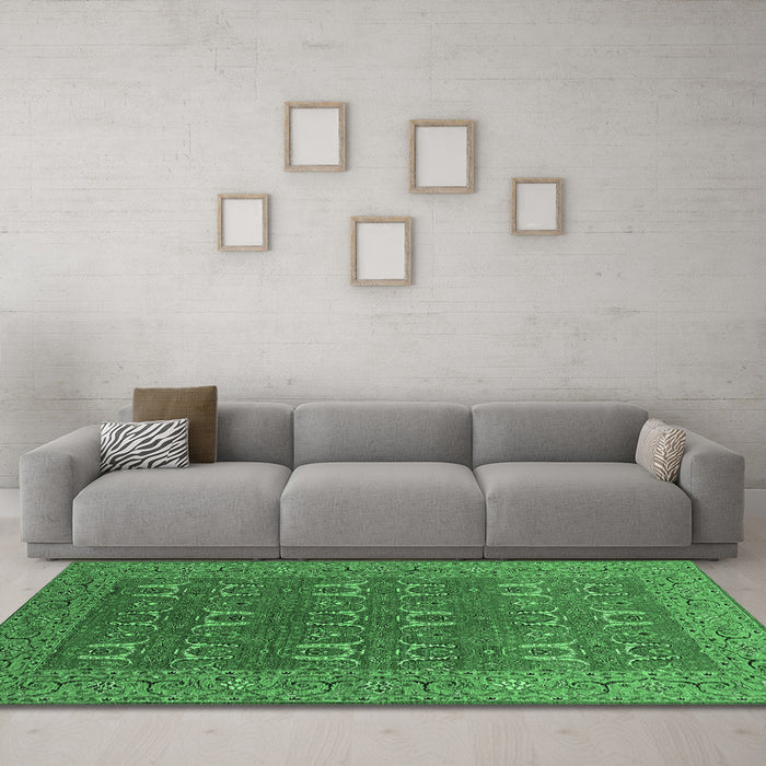 Machine Washable Oriental Emerald Green Industrial Area Rugs in a Living Room,, wshurb1137emgrn