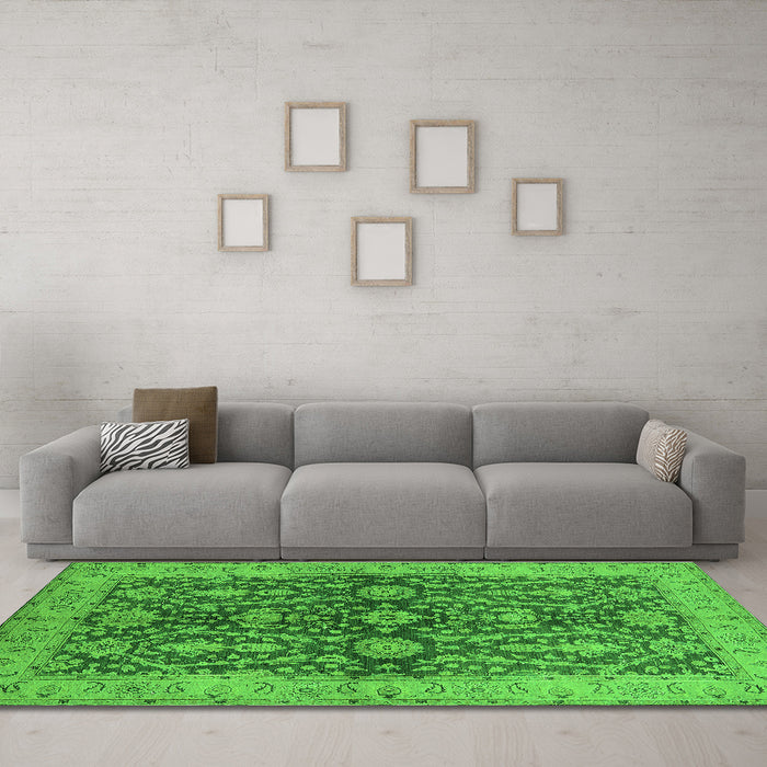 Machine Washable Oriental Green Industrial Area Rugs in a Living Room,, wshurb1138grn