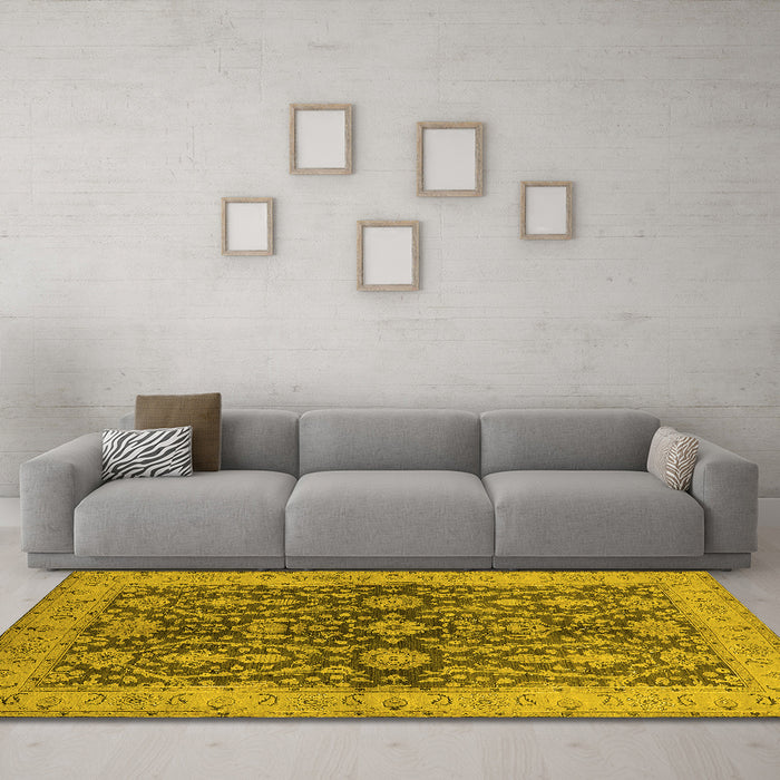 Machine Washable Oriental Yellow Industrial Rug in a Living Room, wshurb1138yw