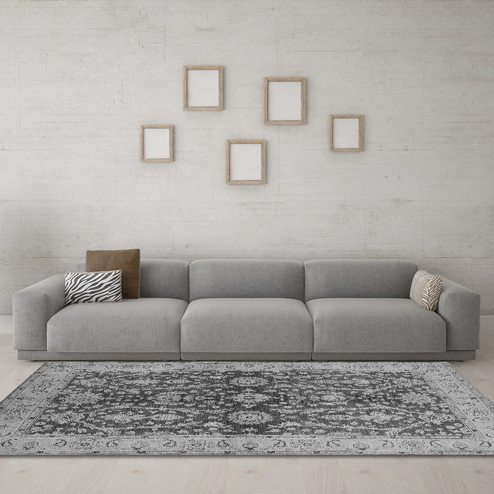 Machine Washable Oriental Gray Industrial Rug in a Living Room,, wshurb1138gry