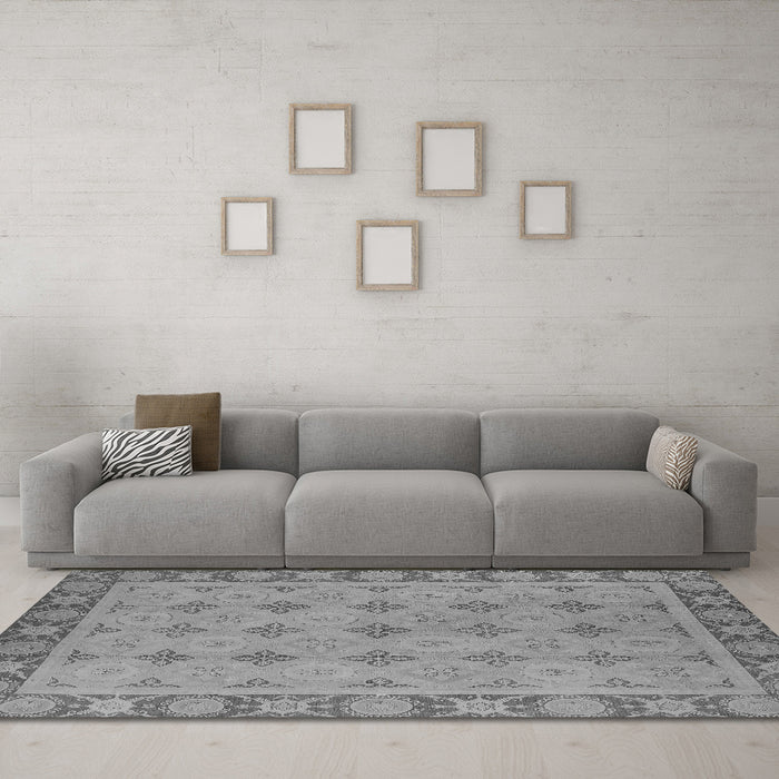 Machine Washable Oriental Gray Industrial Rug in a Living Room,, wshurb1141gry