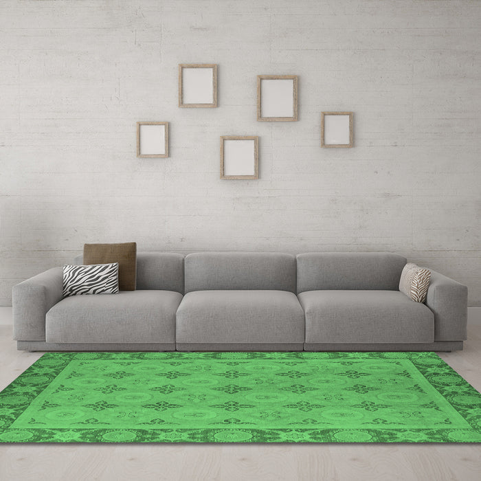 Machine Washable Oriental Emerald Green Industrial Area Rugs in a Living Room,, wshurb1141emgrn