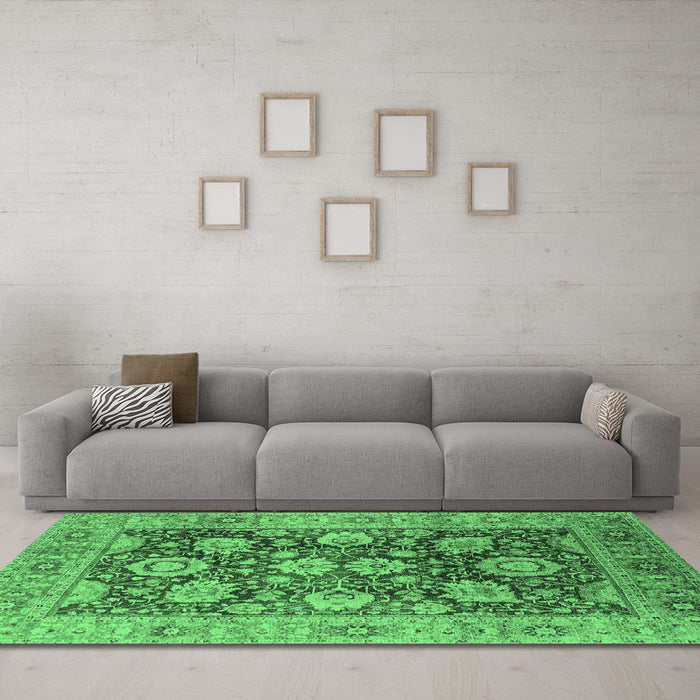 Machine Washable Oriental Emerald Green Industrial Area Rugs in a Living Room,, wshurb1145emgrn