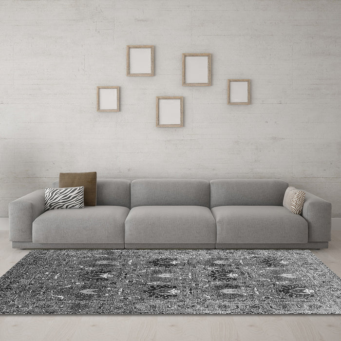 Machine Washable Oriental Gray Industrial Rug in a Living Room,, wshurb1146gry