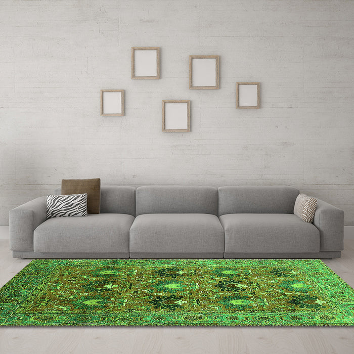 Machine Washable Oriental Green Industrial Area Rugs in a Living Room,, wshurb1146grn