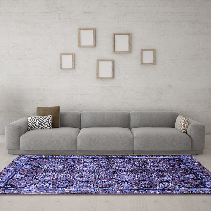 Machine Washable Oriental Blue Industrial Rug in a Living Room, wshurb1149blu