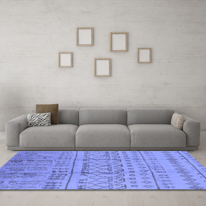 Machine Washable Oriental Blue Industrial Rug in a Living Room, wshurb1159blu