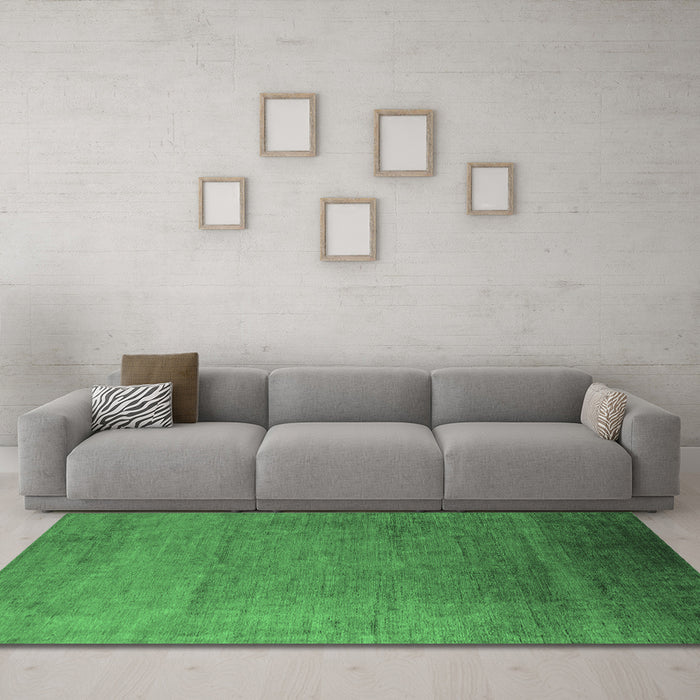 Machine Washable Oriental Emerald Green Industrial Area Rugs in a Living Room,, wshurb1161emgrn
