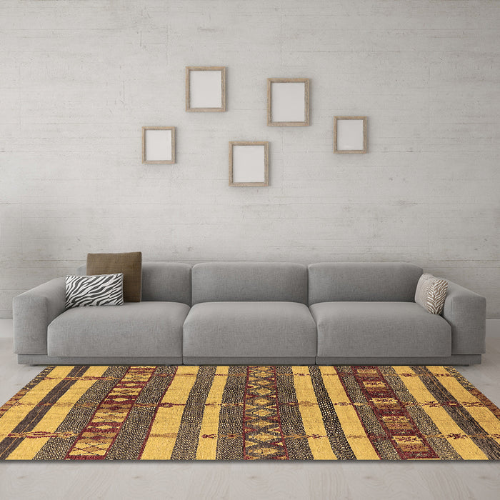Machine Washable Oriental Brown Industrial Rug in a Living Room,, wshurb1169brn