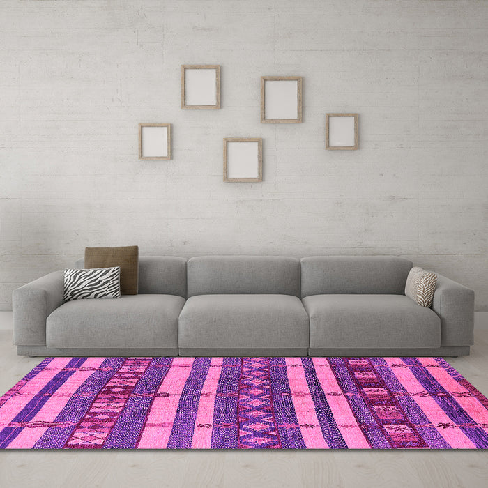 Machine Washable Oriental Pink Industrial Rug in a Living Room, wshurb1169pnk