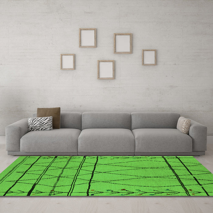 Machine Washable Oriental Green Industrial Area Rugs in a Living Room,, wshurb1170grn