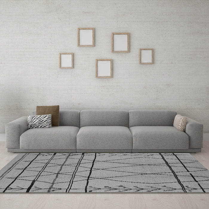 Machine Washable Oriental Gray Industrial Rug in a Living Room,, wshurb1170gry