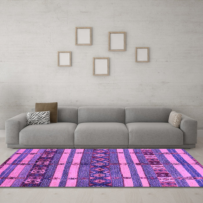 Machine Washable Oriental Purple Industrial Area Rugs in a Living Room, wshurb1171pur