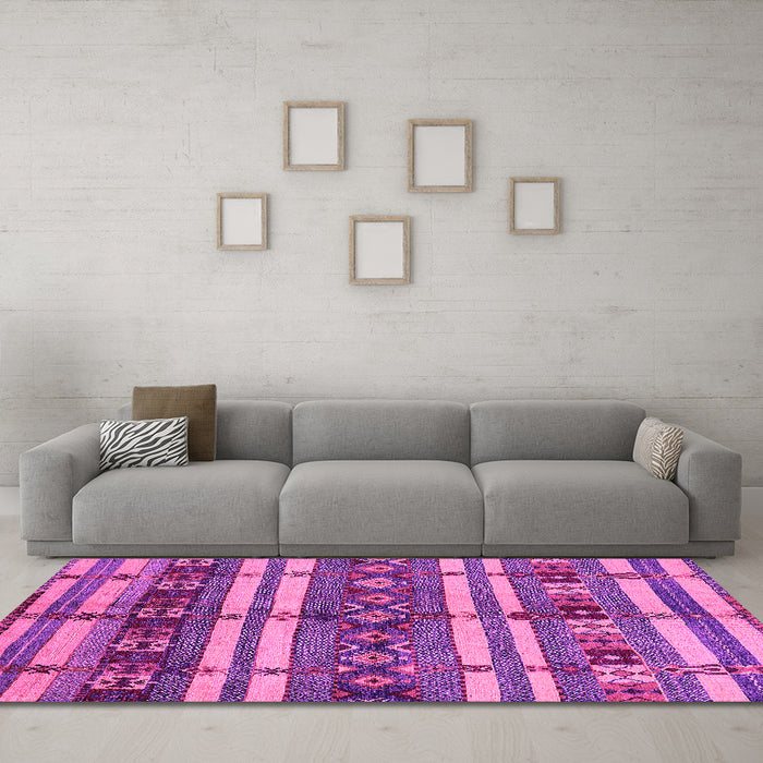 Machine Washable Oriental Pink Industrial Rug in a Living Room, wshurb1171pnk