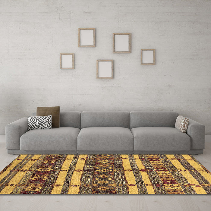 Machine Washable Oriental Brown Industrial Rug in a Living Room,, wshurb1171brn