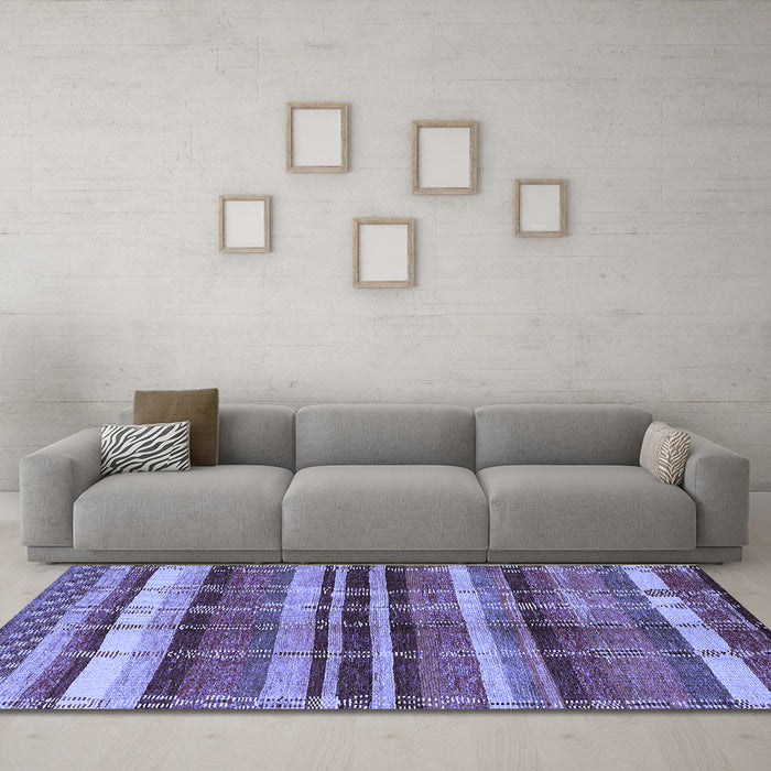 Machine Washable Oriental Blue Industrial Rug in a Living Room, wshurb1172blu